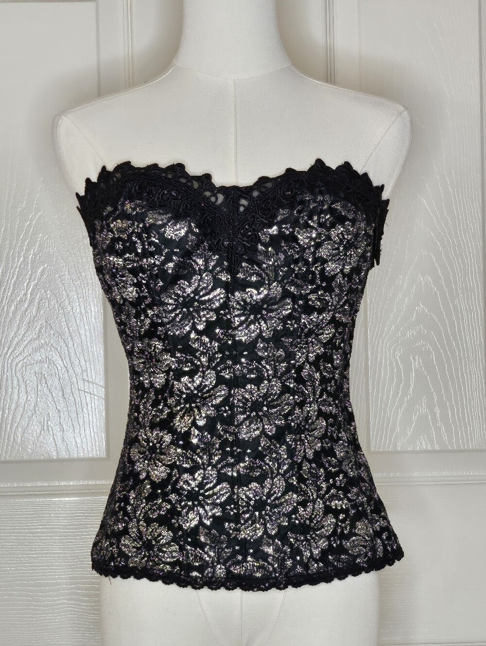 NEW Frederick’s of Hollywood – Hollywood Dream Sweetheart Corset